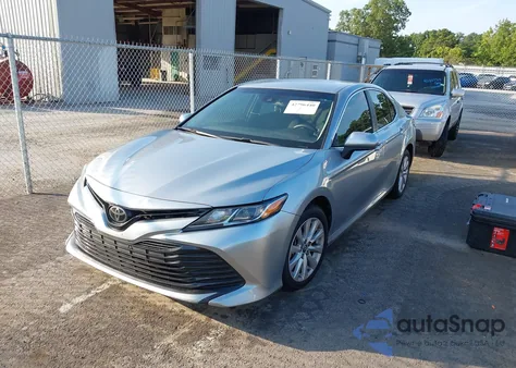 2018 Toyota Camry Le из США, поврежденный, VIN 4T1B11HK8JU111533